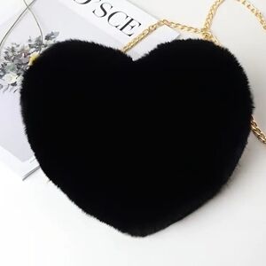 ❤️ New Black Faux Fur heart shaped crossbody handbag with chain